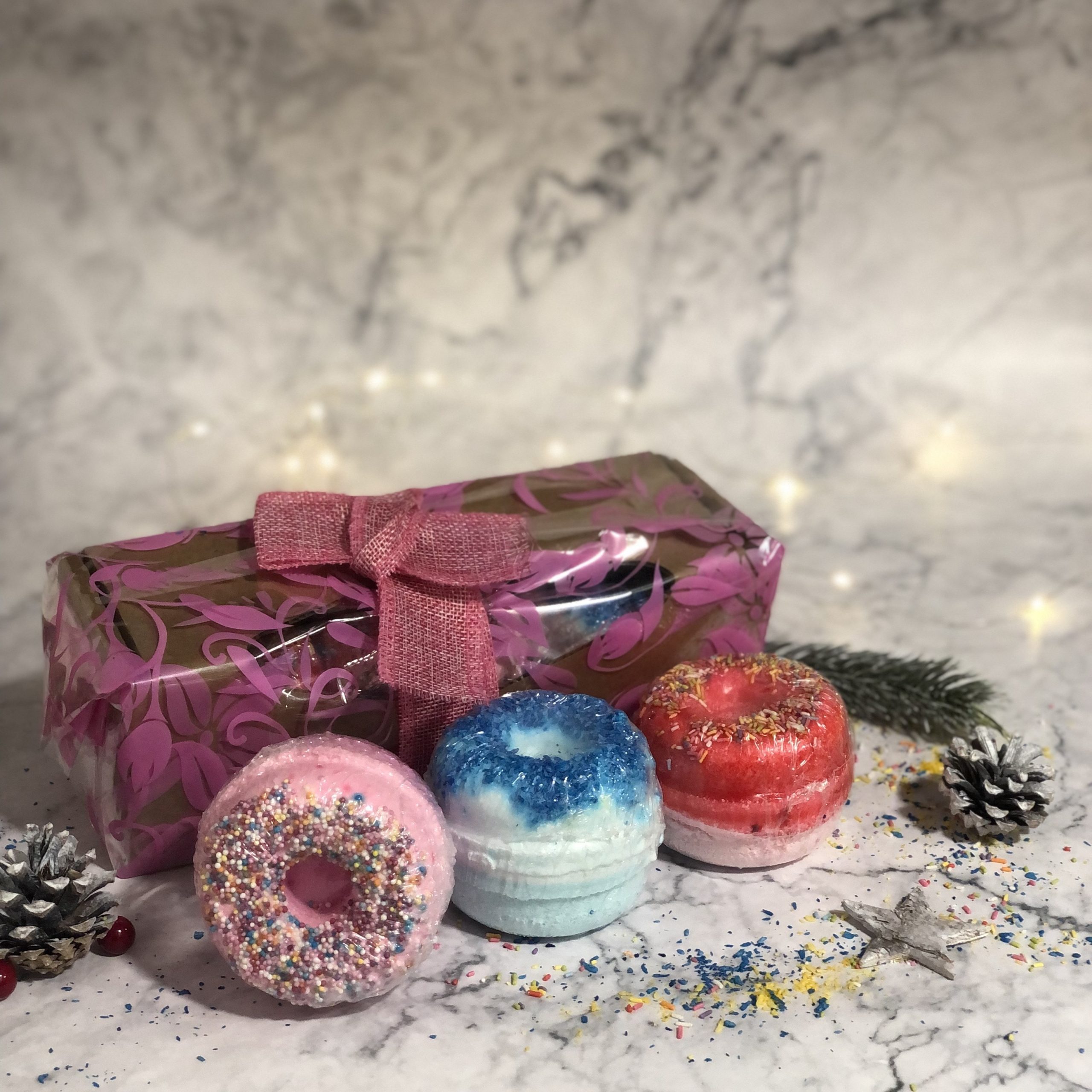 https://kyotobathbomb.com/wp-content/uploads/2023/09/donut-bath-bomb-gift-set-4-scaled.jpeg